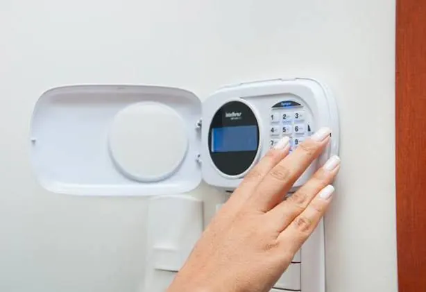 Painel de controle de sistema de alarme