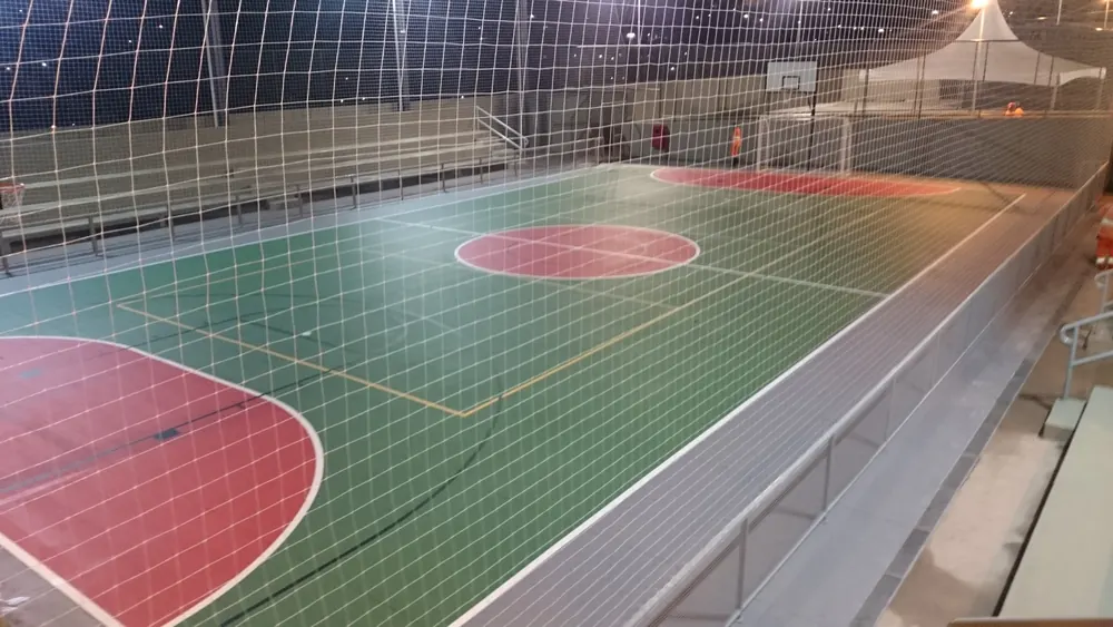 Rede de fechamento em quadra poliesportiva